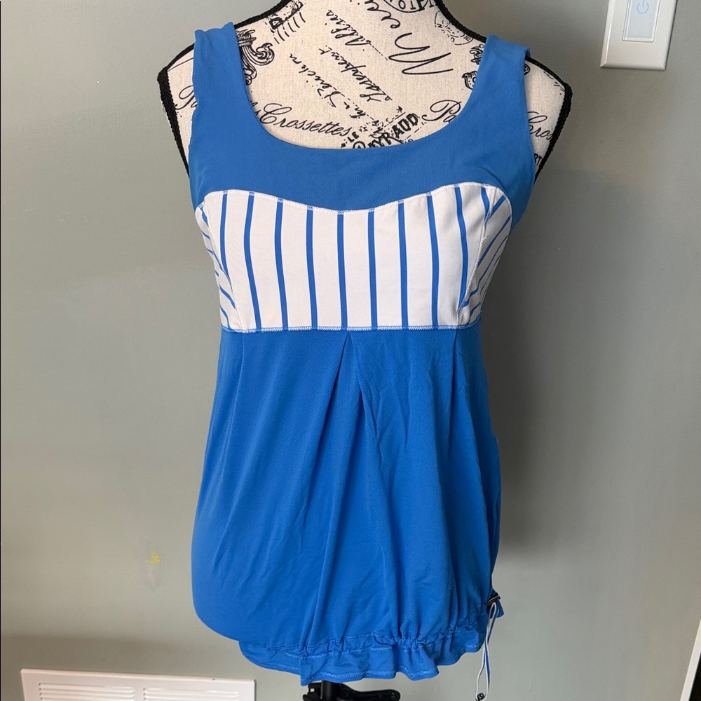 Lululemon size 8 Blue / White Top